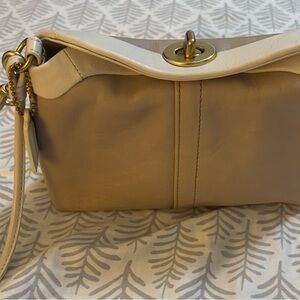 Coach Wristlet Turn lock